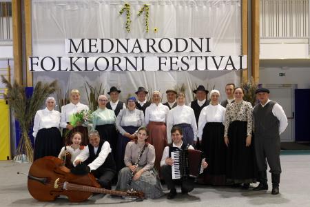 11. MEDNARODNI FOLKLORNI FESTIVAL RAKEK 72 FOTO LJUBO VUKELIČ